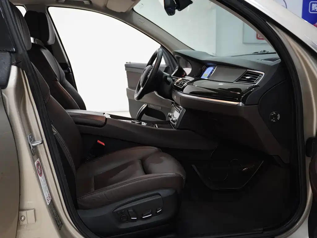 BMW 5 Series GT 5 GT 2014 528i Luxury
