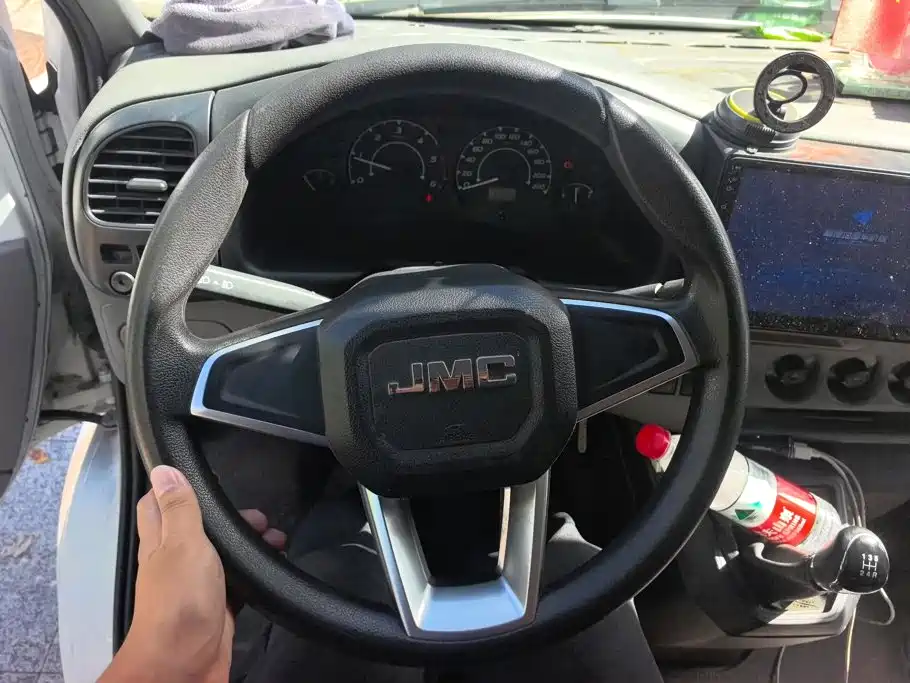 JMC Tesla — миниатюра 15