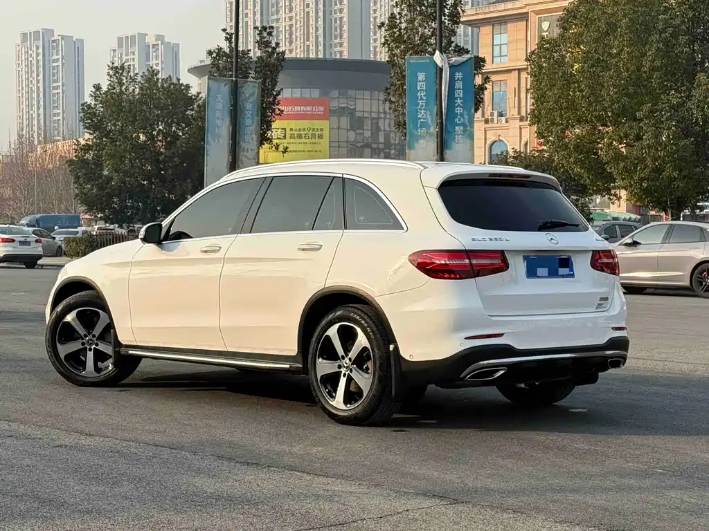 MERCEDES-BENZ GLC
