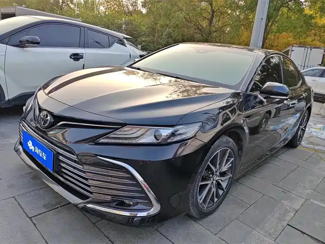 TOYOTA CAMRY