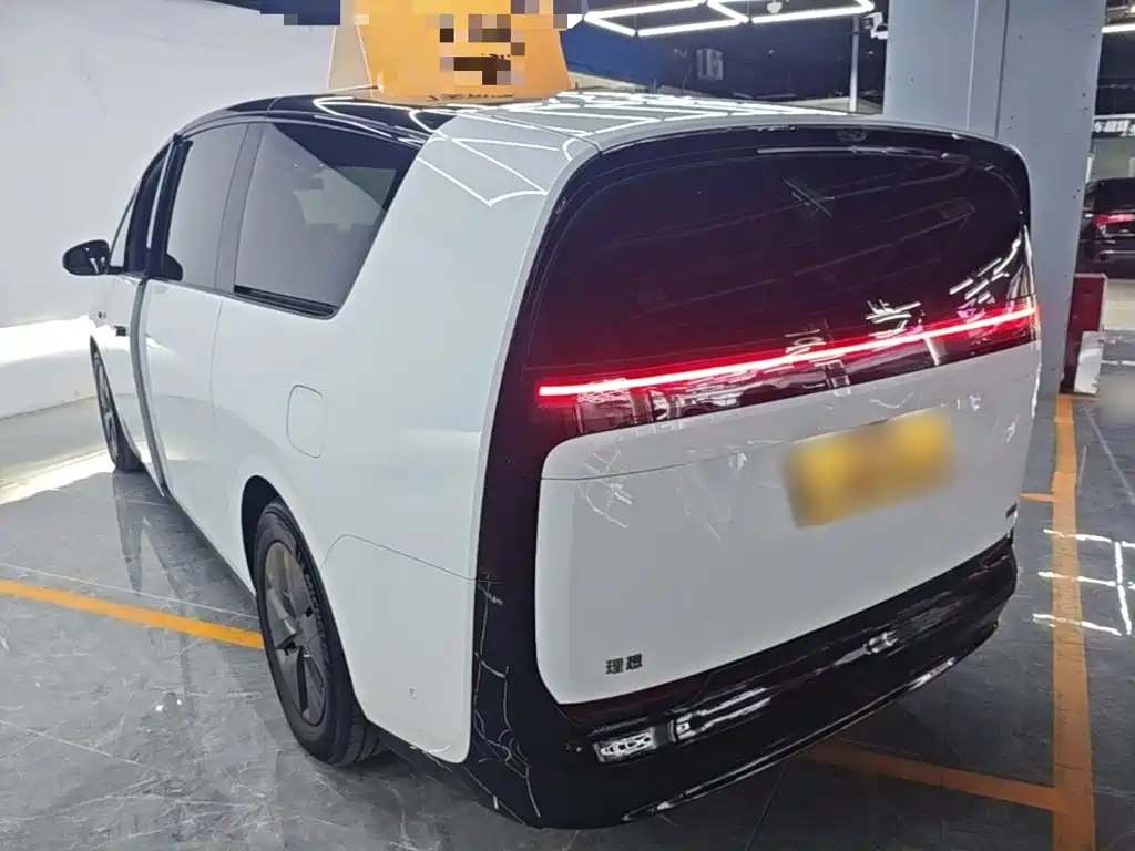 Li Auto Li MEGA — миниатюра 5
