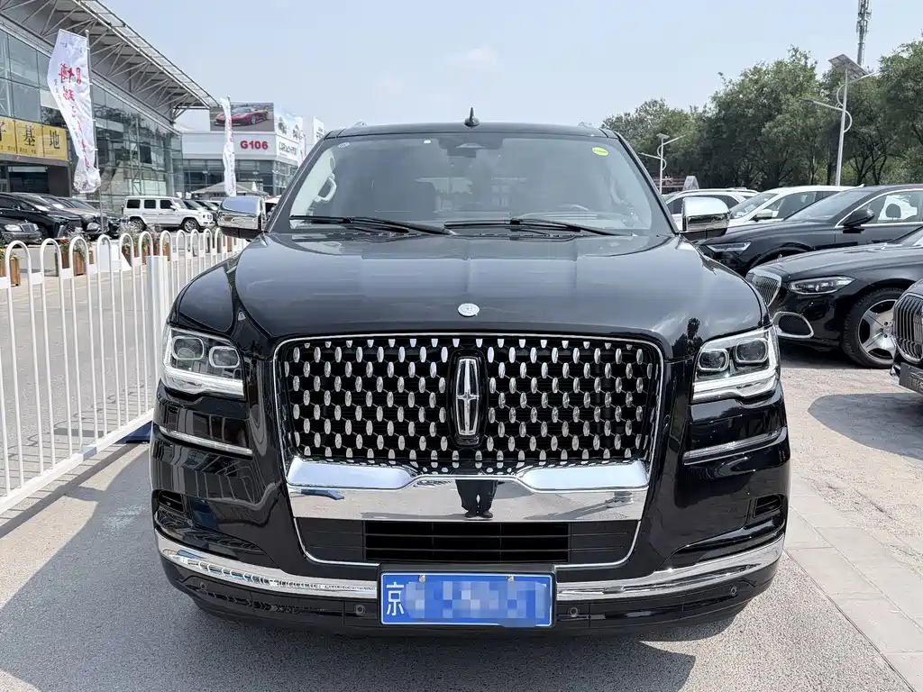 Lincoln Navigator — миниатюра 2