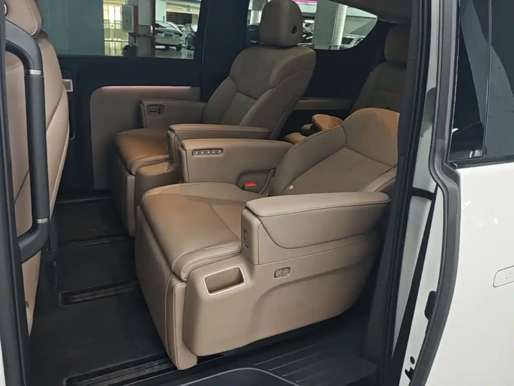 Li Auto Li MEGA — миниатюра 17