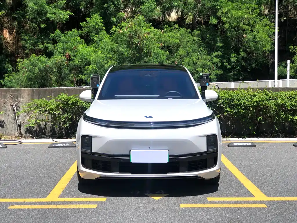Li Auto L8 2023 Pro