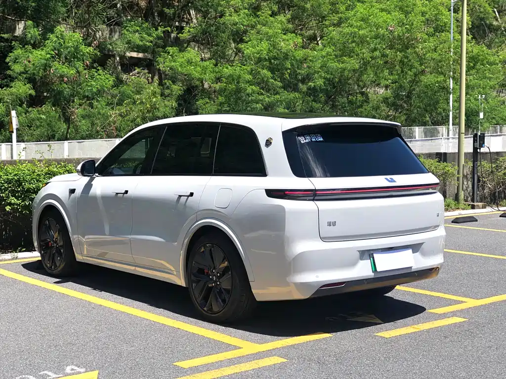 Li Auto L8 2023 Pro