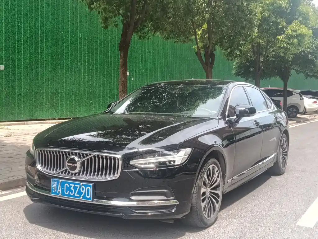 Volvo S90 2022