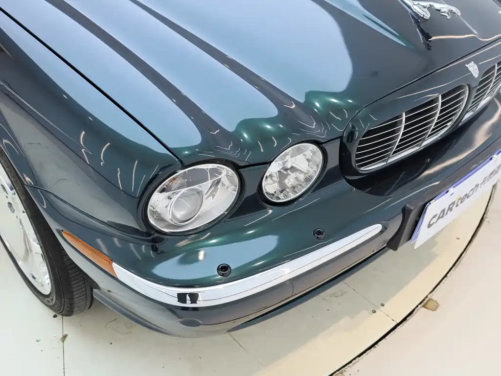 Jaguar XJ — миниатюра 26