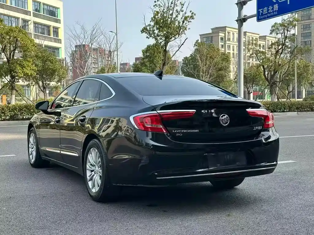 BUICK LACROSSE