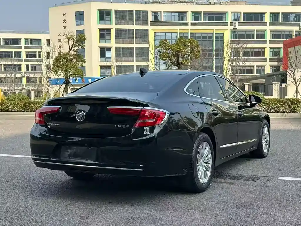BUICK LACROSSE