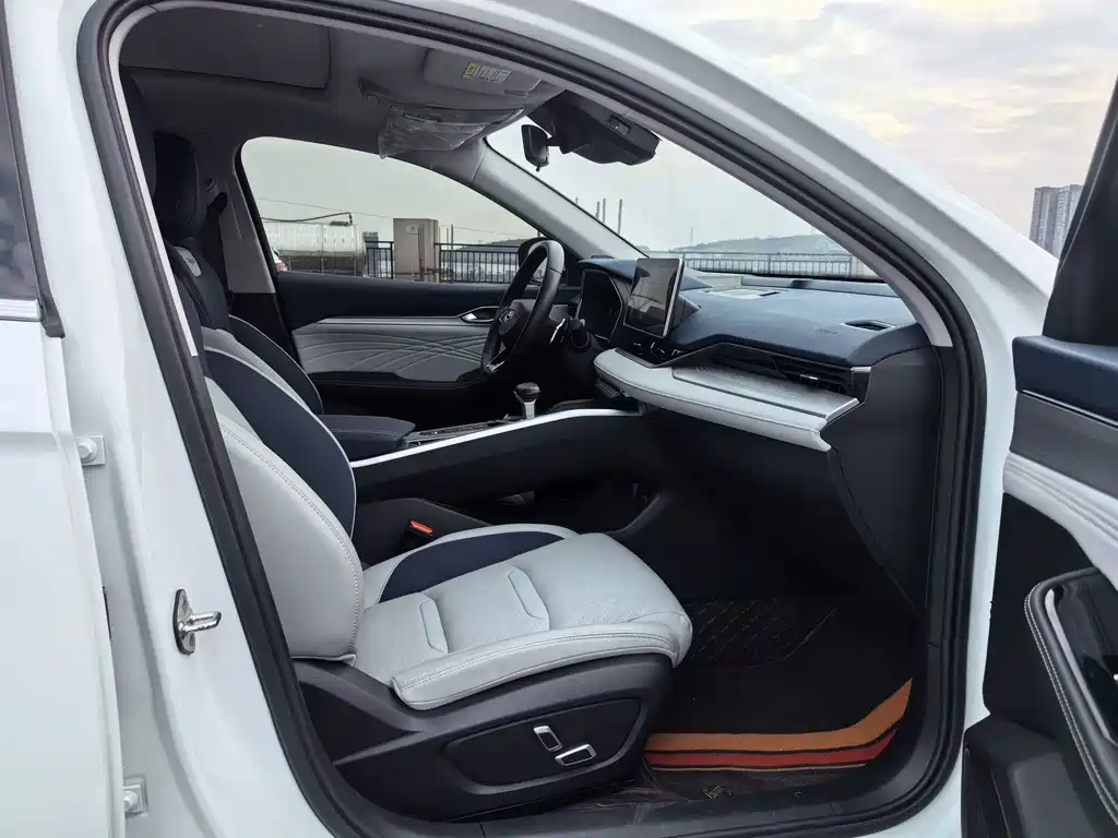 GEELY AUTOMOBILE XINGRUI