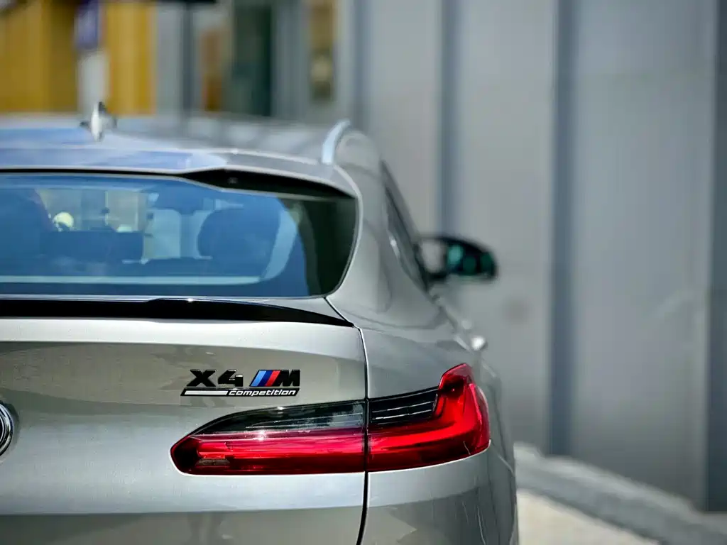 BMW X4 M