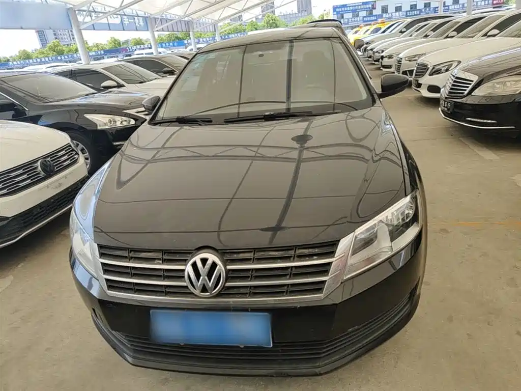 Volkswagen Gran Lavida 2013 1.6L AT