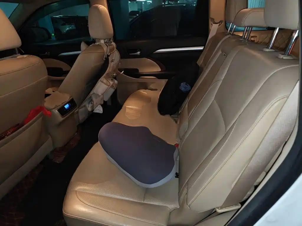 Toyota Highlander — миниатюра 15
