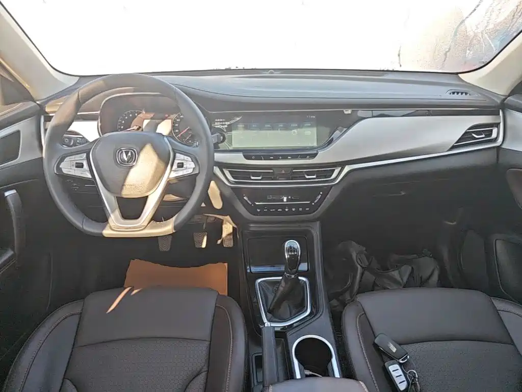 Changan CS35PLUS — миниатюра 10