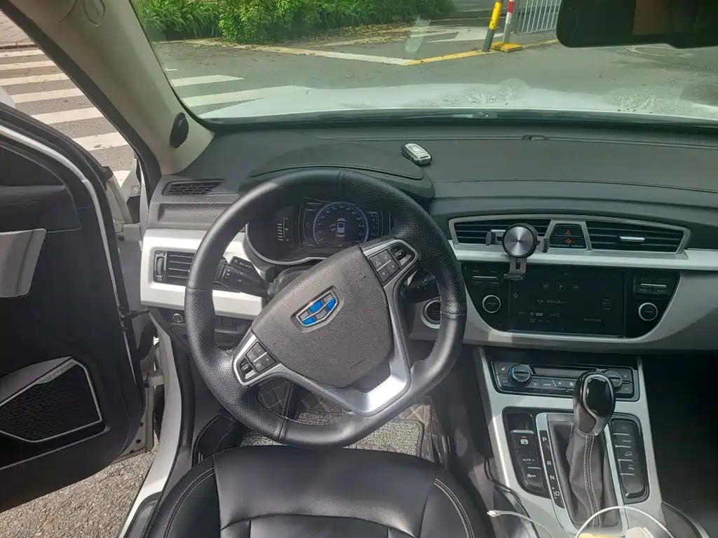 Geely Boyue — миниатюра 3
