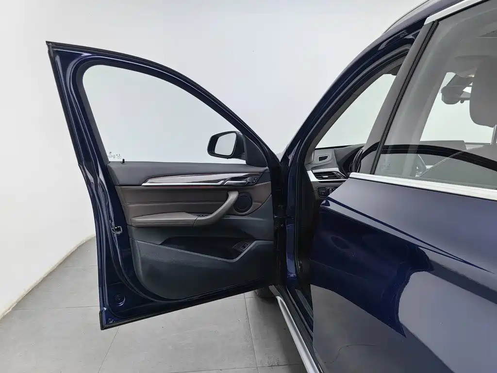 BMW X1 — миниатюра 8