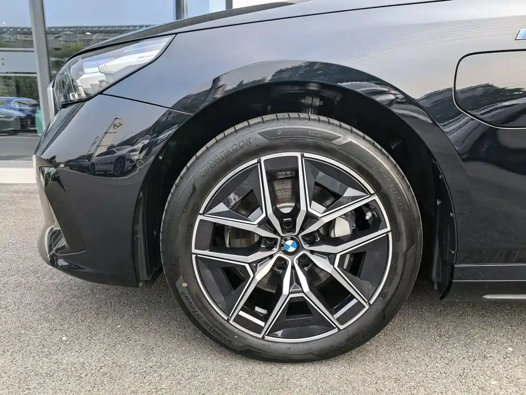 BMW i5 2025 eDrive 40L M Sport