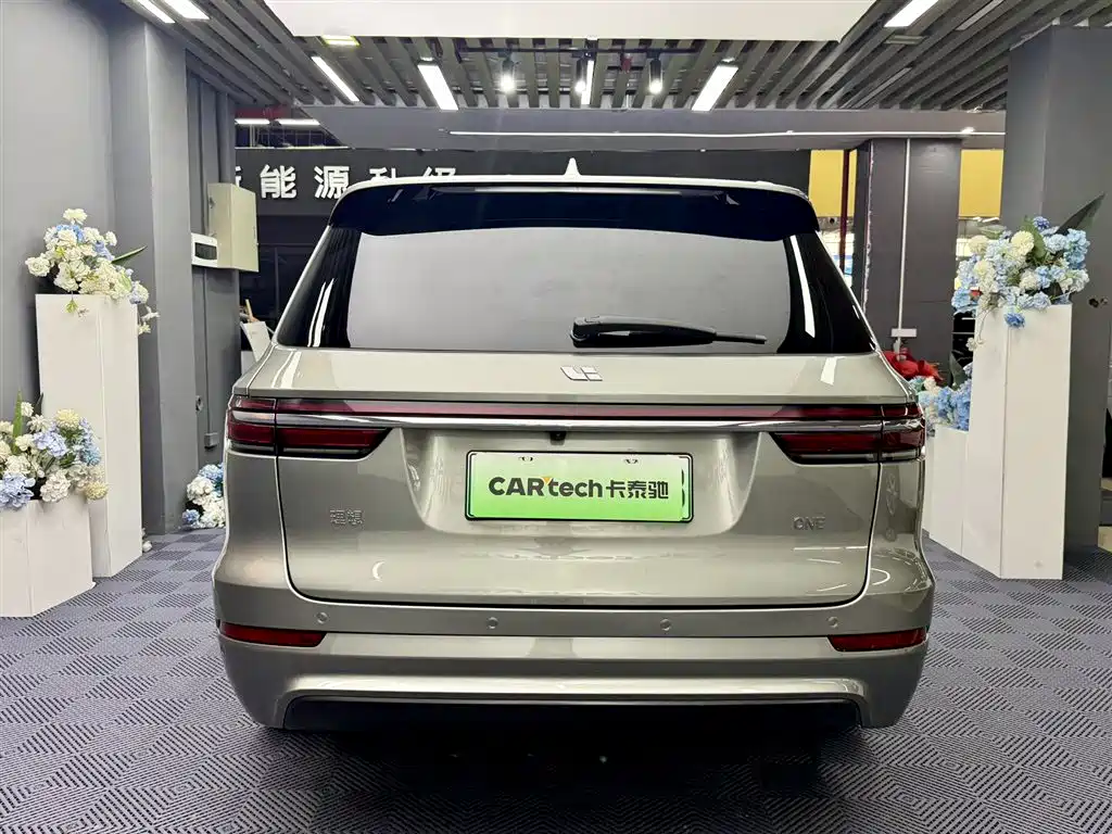 Li Auto ONE 2020 6 мест