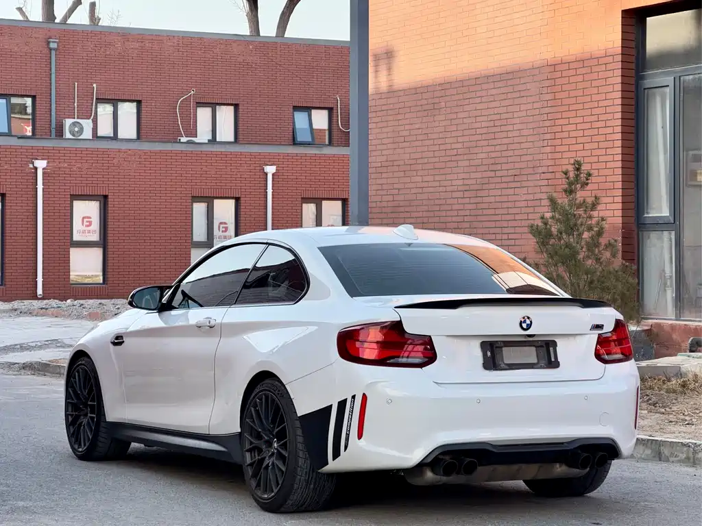 BMW M2