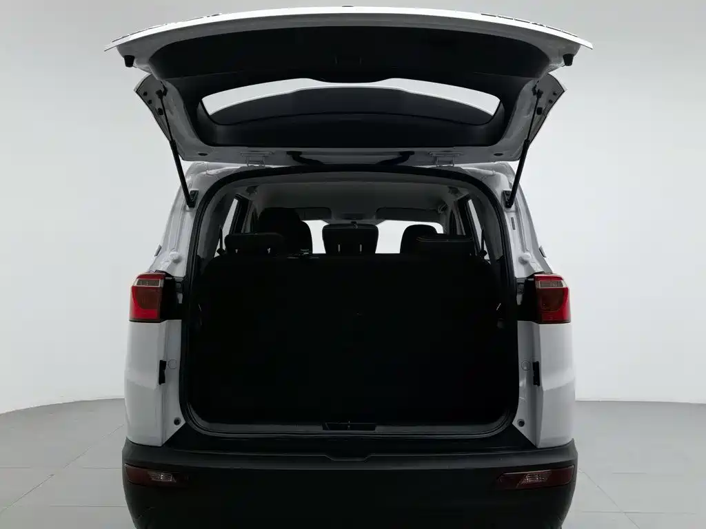 Wuling Hongguang S3 — миниатюра 16