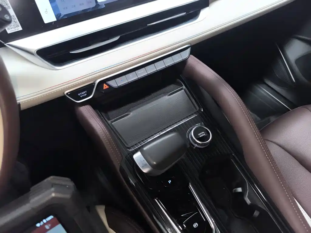 Geely Monjaro L 2021 2.0TD AT Flagship