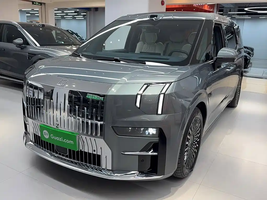 Zeekr 009 2024 мест Executive 108kWh