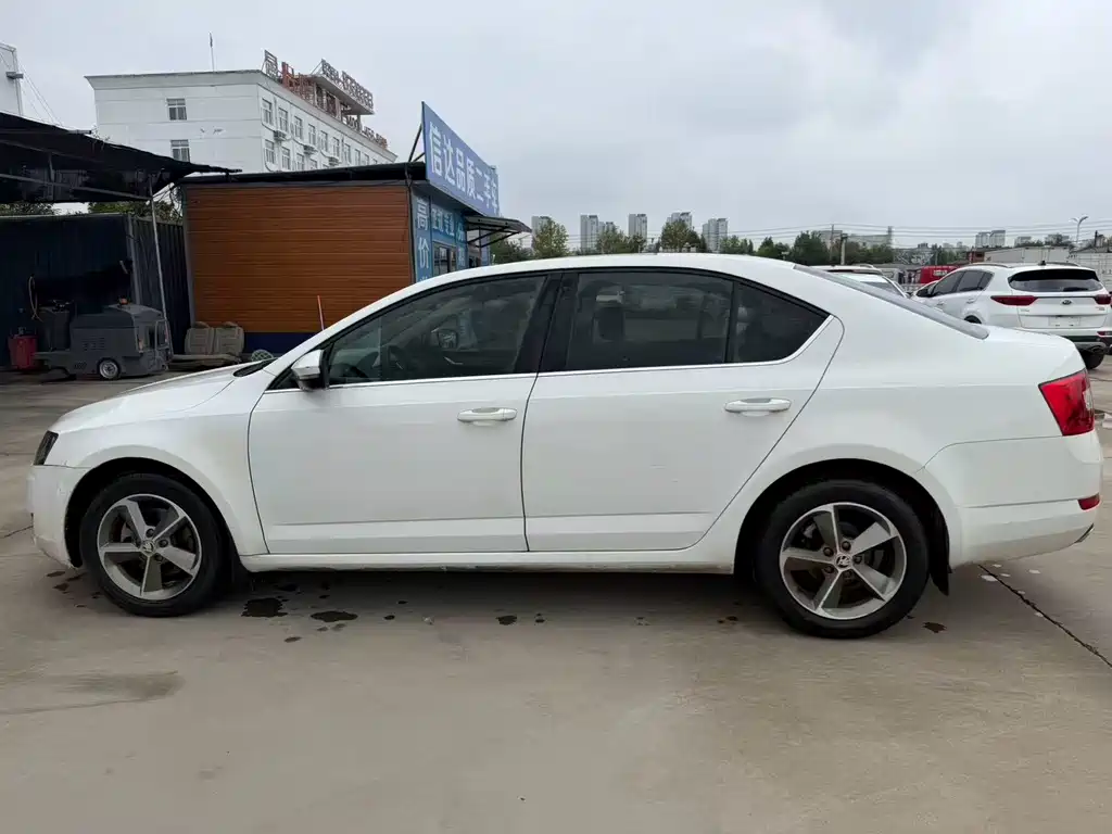 Skoda Octavia — миниатюра 6