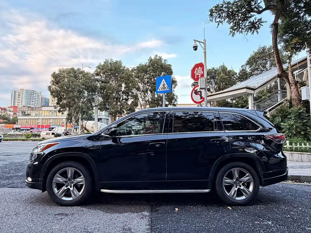 Toyota Highlander — миниатюра 4