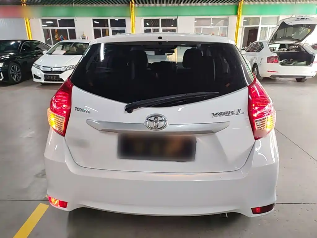 Toyota Yaris L — миниатюра 6