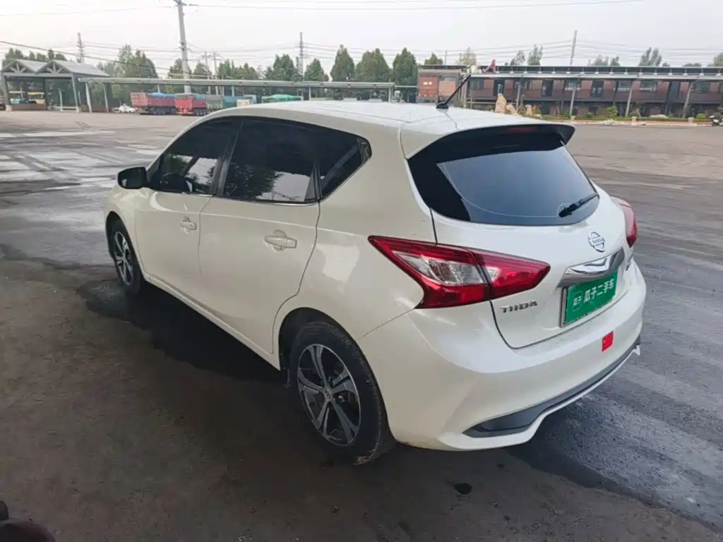 Nissan Tiida — миниатюра 5