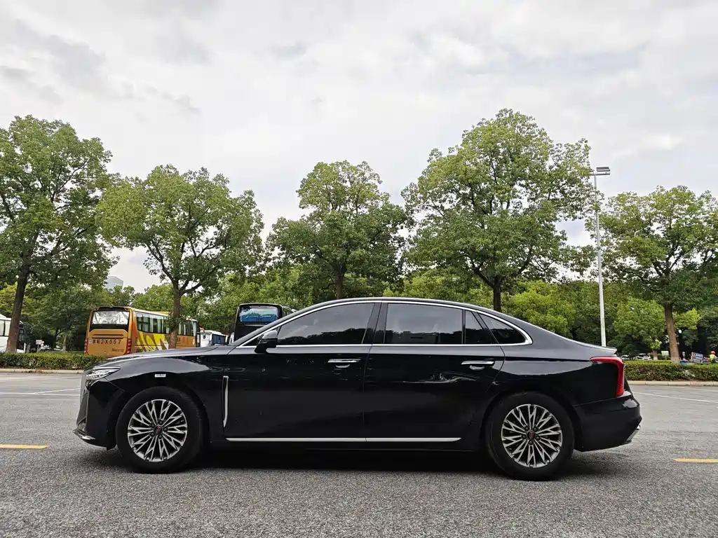 Hongqi Hongqi H5 — миниатюра 4