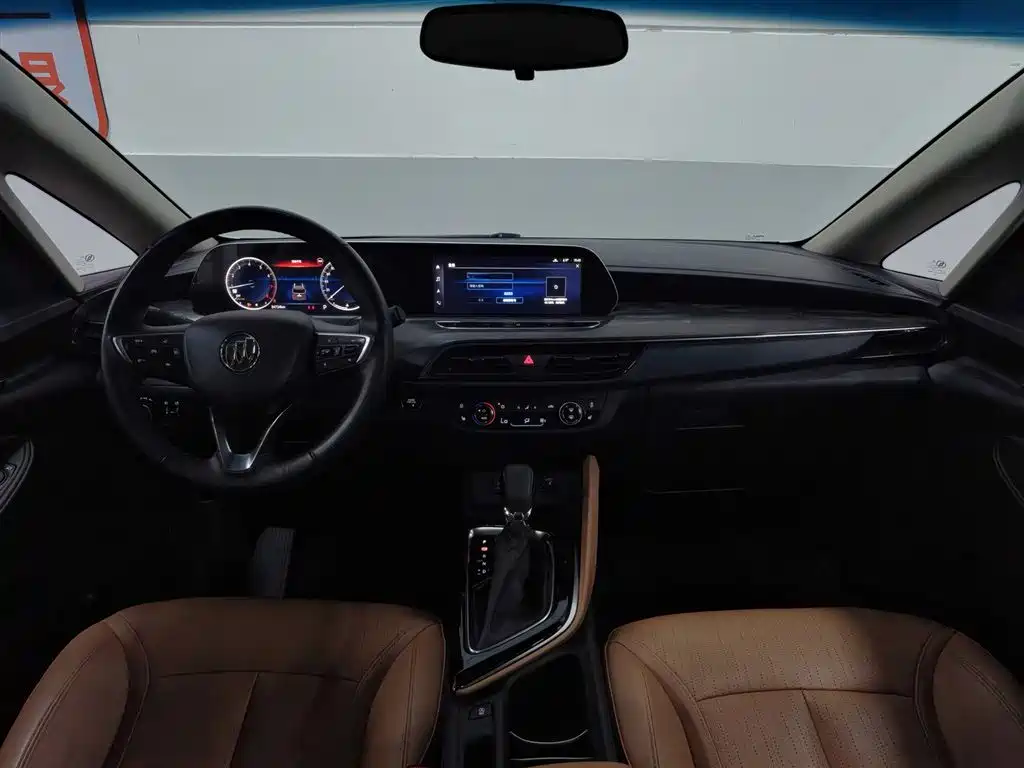 Buick GL6 2021 323T Luxury