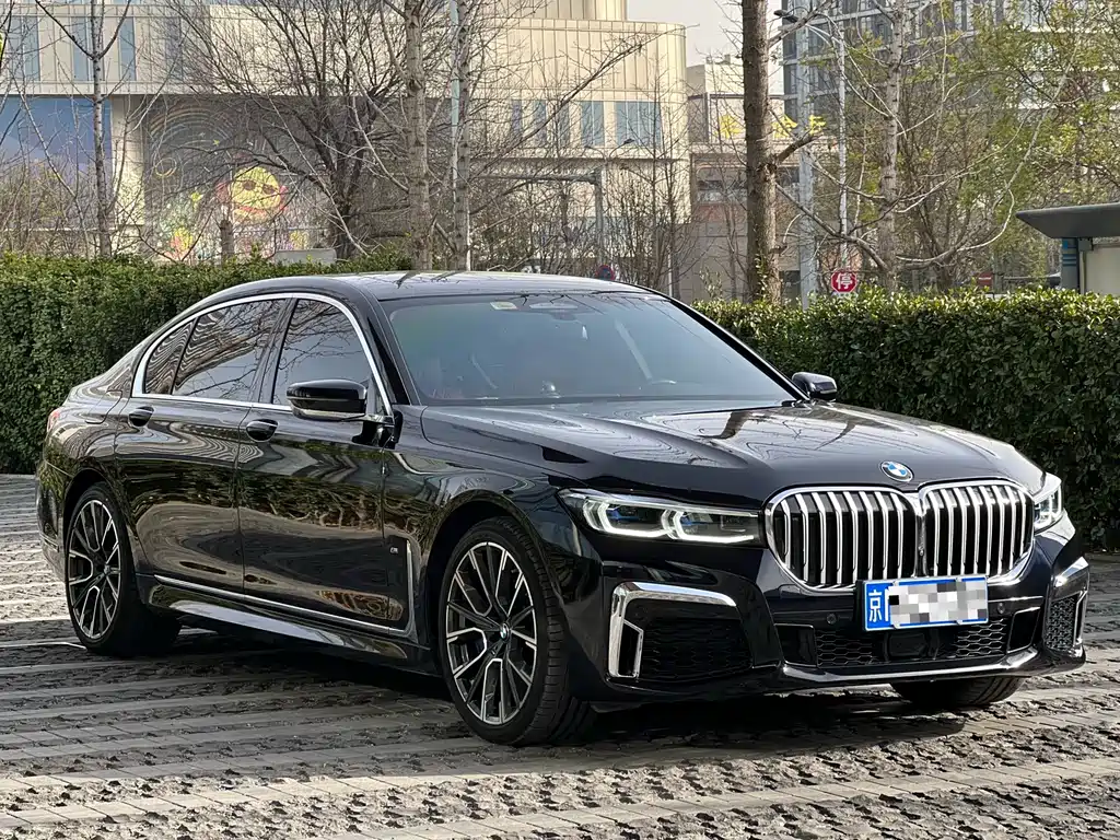 BMW 7 SERIES