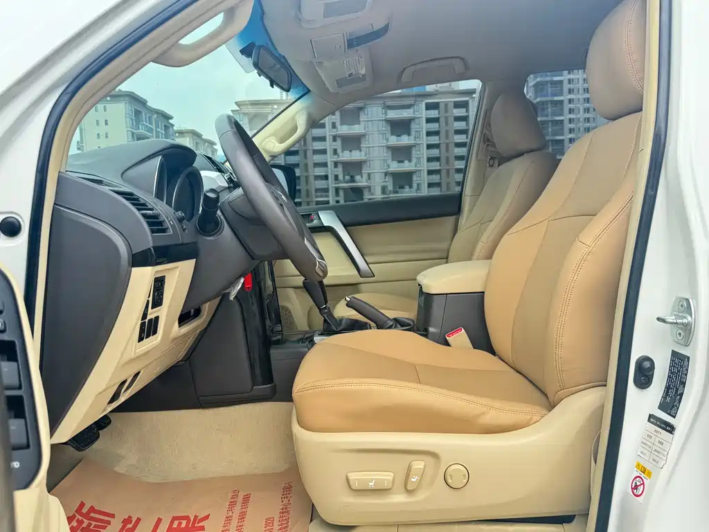 Toyota Land Cruiser Prado 2015 2.7L AT