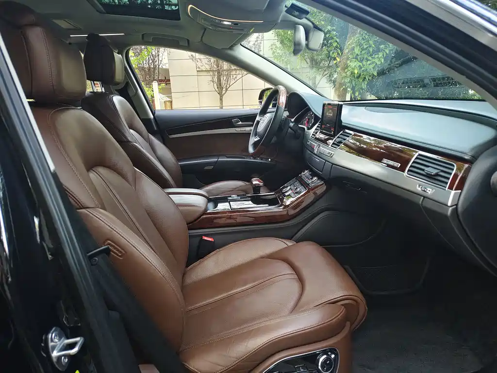 Audi A8 — миниатюра 7