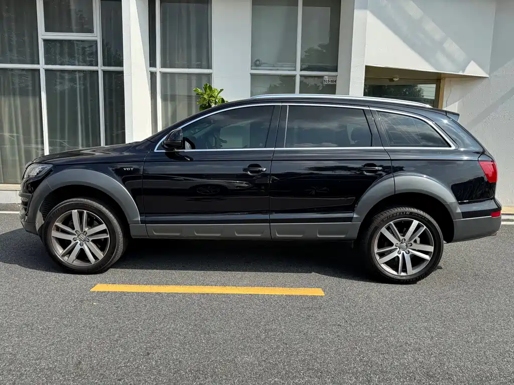 Audi Q7 — миниатюра 4