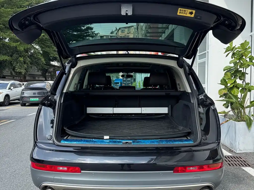 Audi Q7 — миниатюра 22