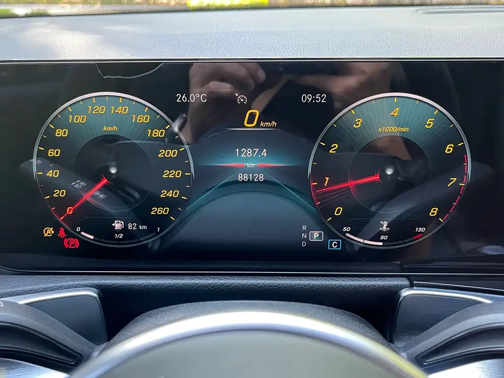 Mercedes-Benz GLB — миниатюра 11