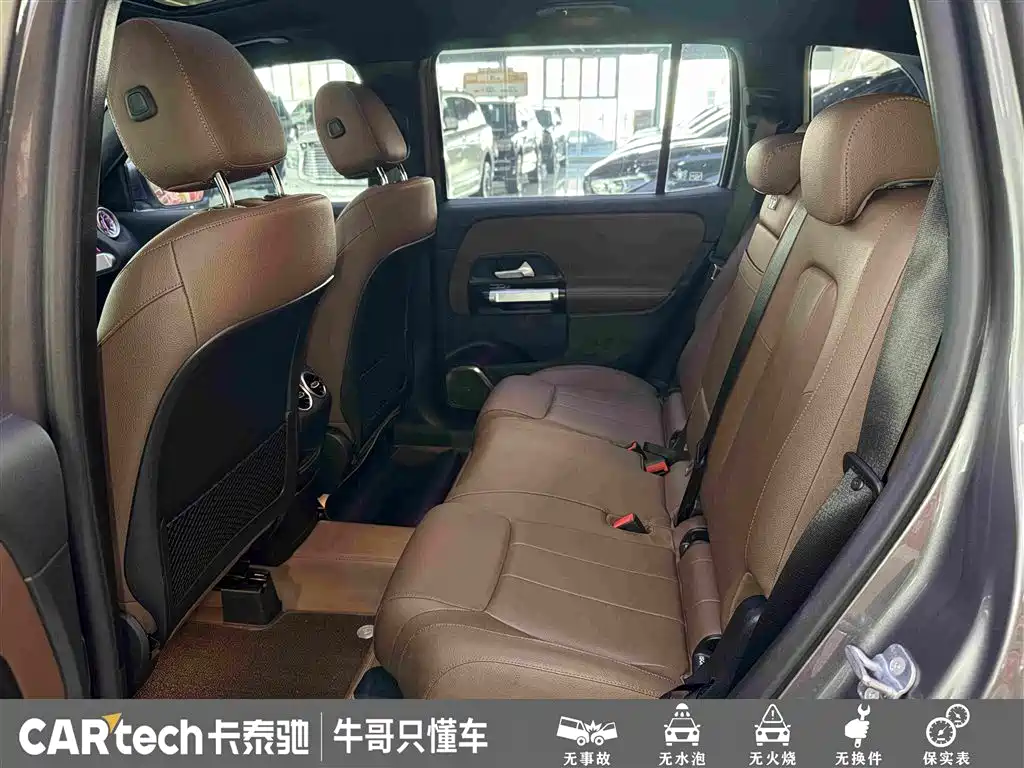 Mercedes-Benz GLB — миниатюра 24