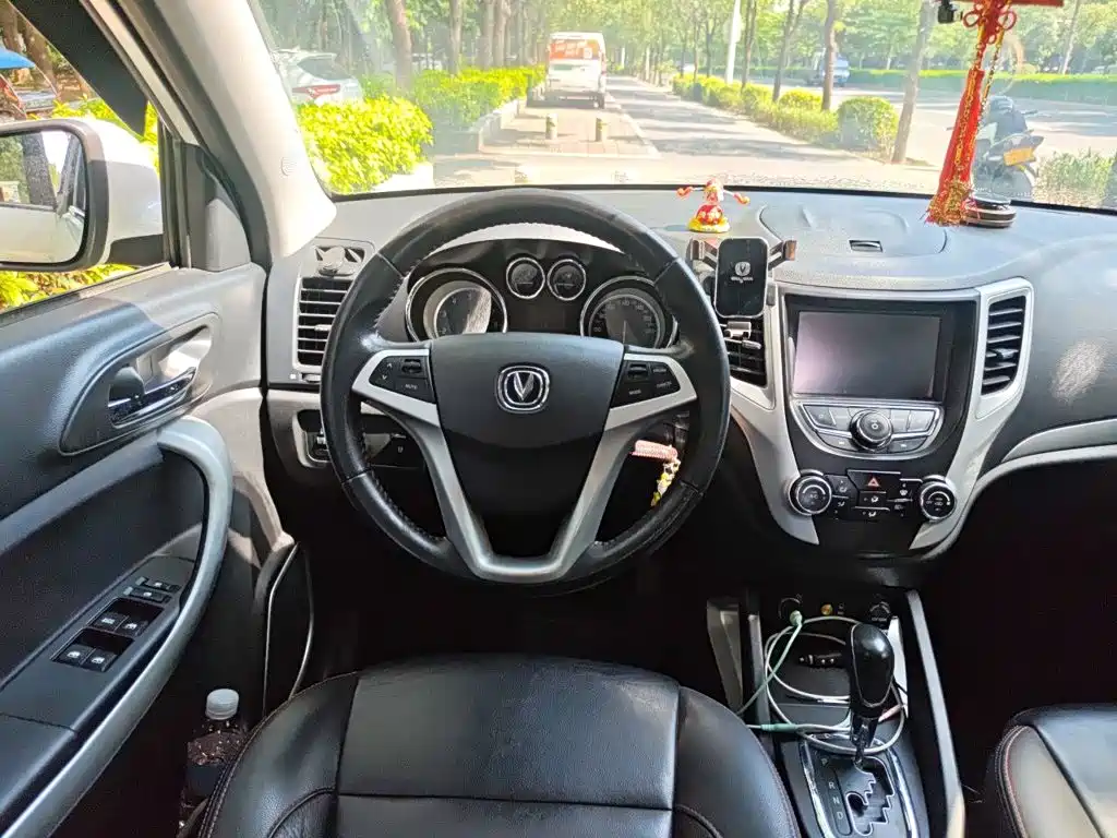 Changan CS35 — миниатюра 11