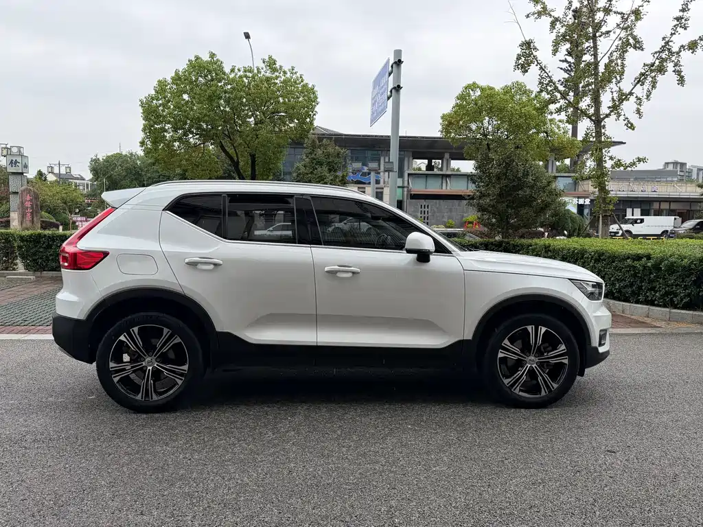 Volvo XC40 — миниатюра 19
