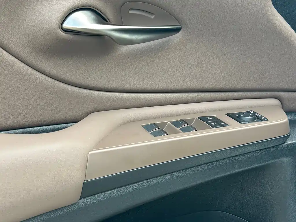 Lexus ES — миниатюра 18