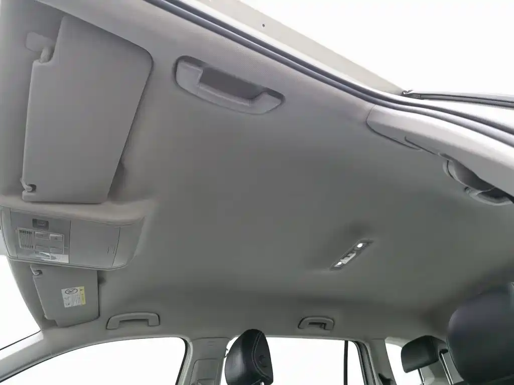 Volkswagen Tiguan L — миниатюра 14