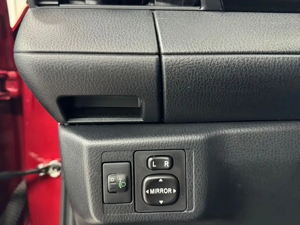 TOYOTA YARIS L ZHIXUAN