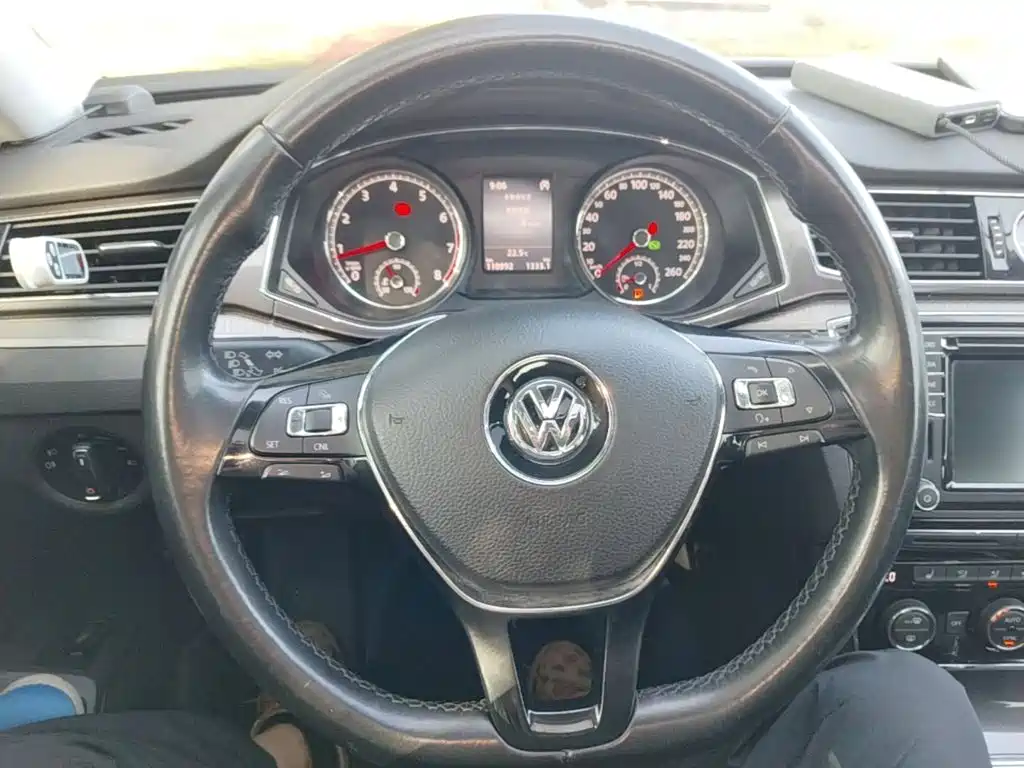 Volkswagen Passat — миниатюра 11