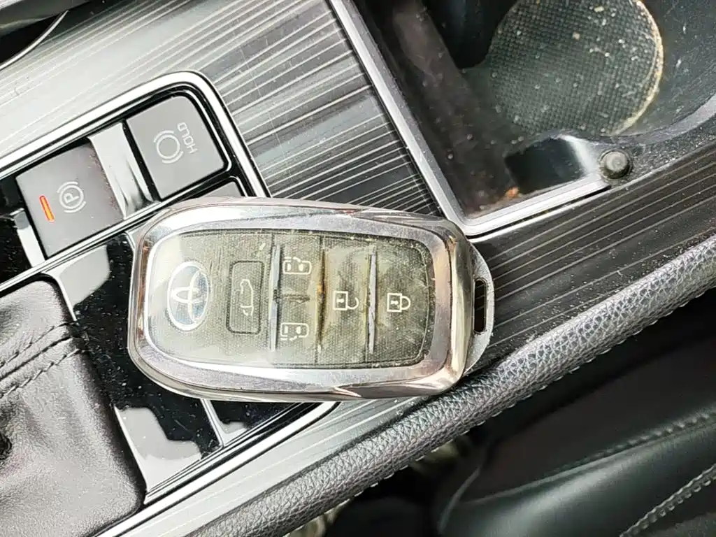 Toyota Sienna — миниатюра 9
