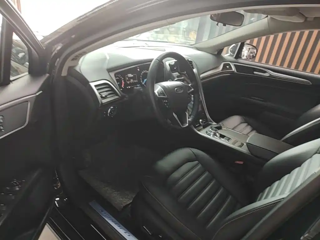 Ford Mondeo — миниатюра 15