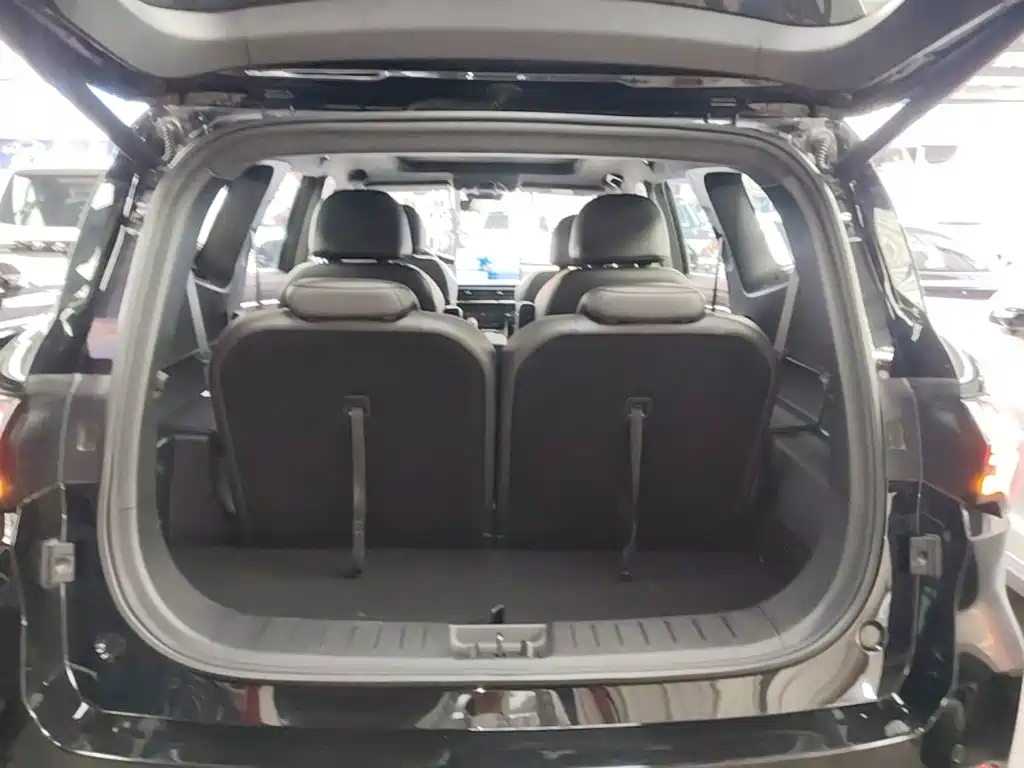 Geely Haoyue L — миниатюра 19