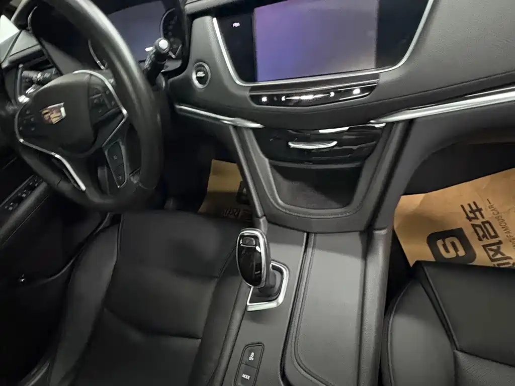 Cadillac XT5 — миниатюра 8