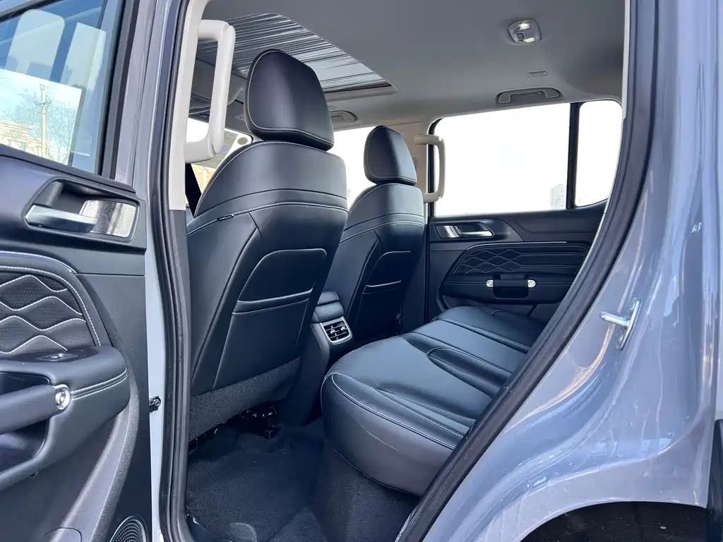 TANK TANK 300 NEW ENERGY